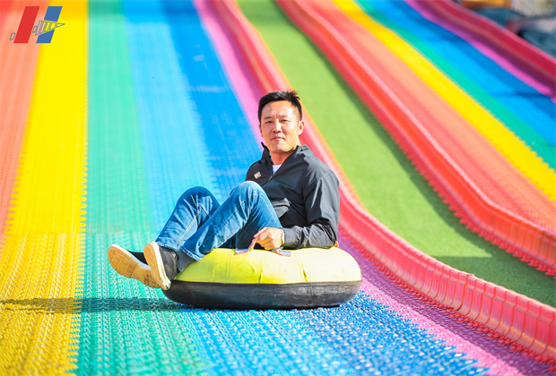 昆明團結(jié)鄉(xiāng)名花谷團建活動案例----彩虹滑道 昆明團結(jié)鄉(xiāng)名花谷團建活動案例----彩虹滑道